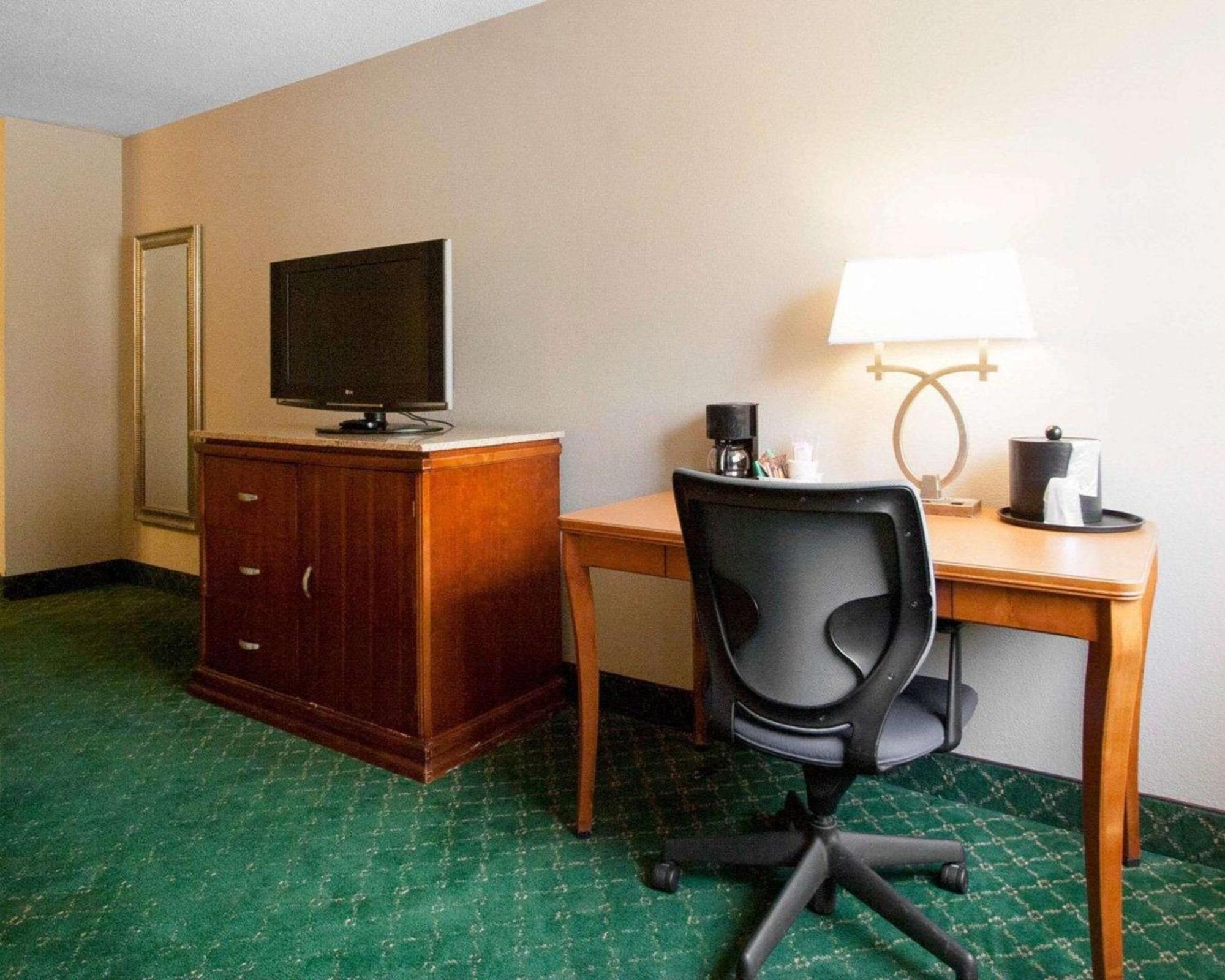 Quality Inn Cairo I-57 Dış mekan fotoğraf